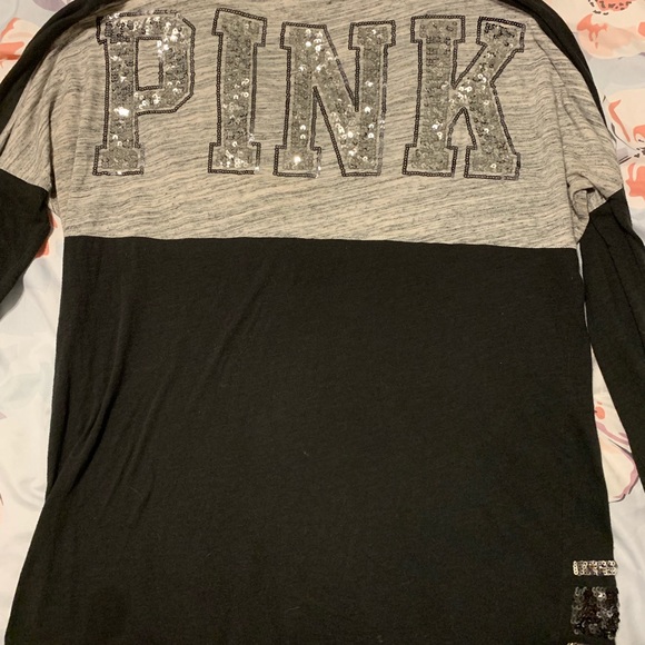 VS Pink Long sleeve V neck - Picture 2 of 3